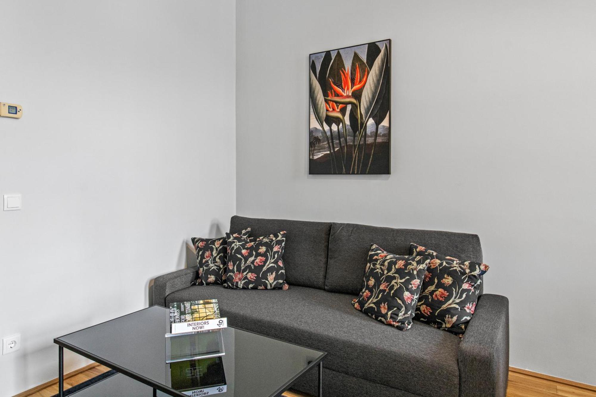 Balcony Apartment, 4 Min To U3 Zipperer Strasse Vídeň Exteriér fotografie